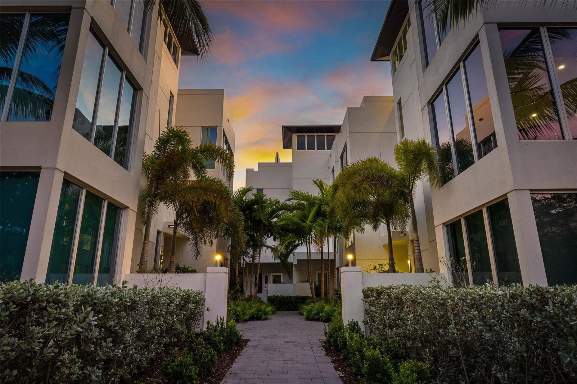 244 Garden Court, Unit 244, Lauderdale by the Sea, FL 33308 Photo