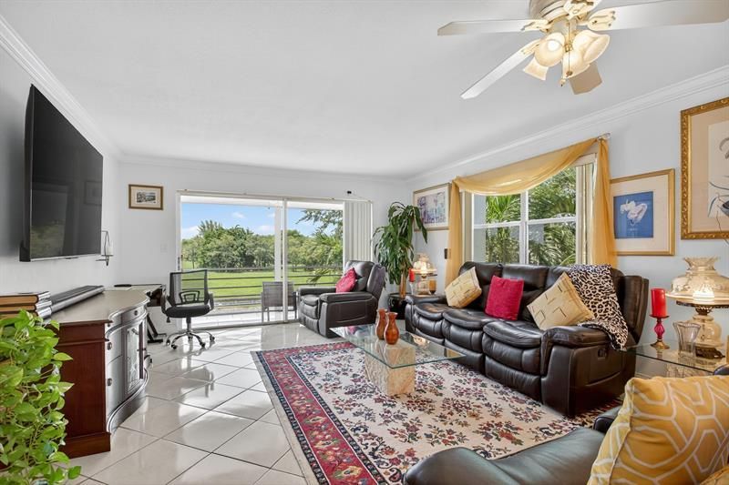 3551 Inverrary Drive, Unit 312, Lauderhill, FL 33319 Photo