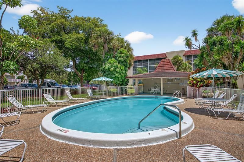 3551 Inverrary Drive, Unit 312, Lauderhill, FL 33319 Photo