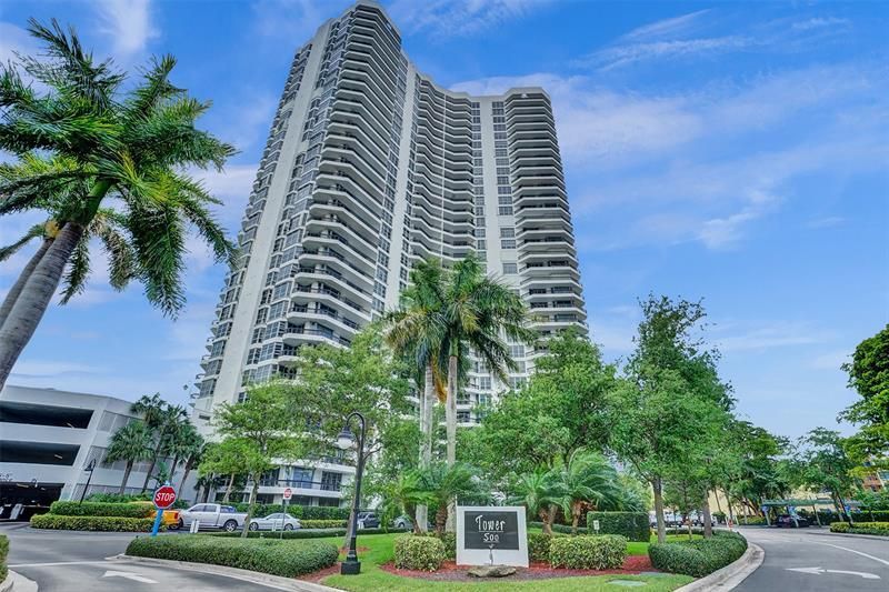 3530 Mystic Pointe Drive, Unit 2308, Aventura, FL 33180 Photo
