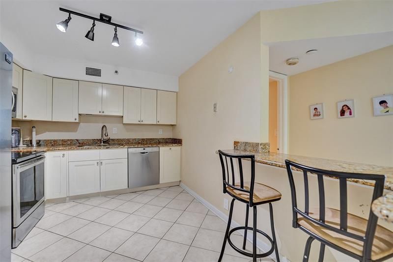 3530 Mystic Pointe Drive, Unit 2308, Aventura, FL 33180 Photo