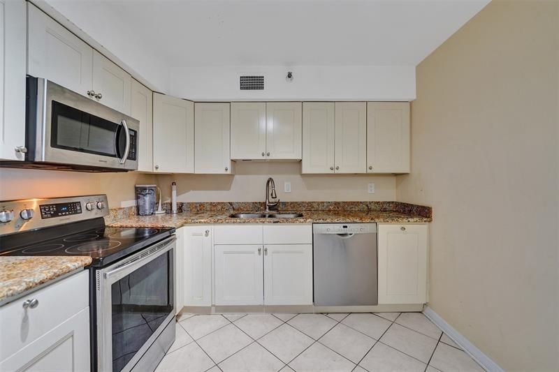 3530 Mystic Pointe Drive, Unit 2308, Aventura, FL 33180 Photo