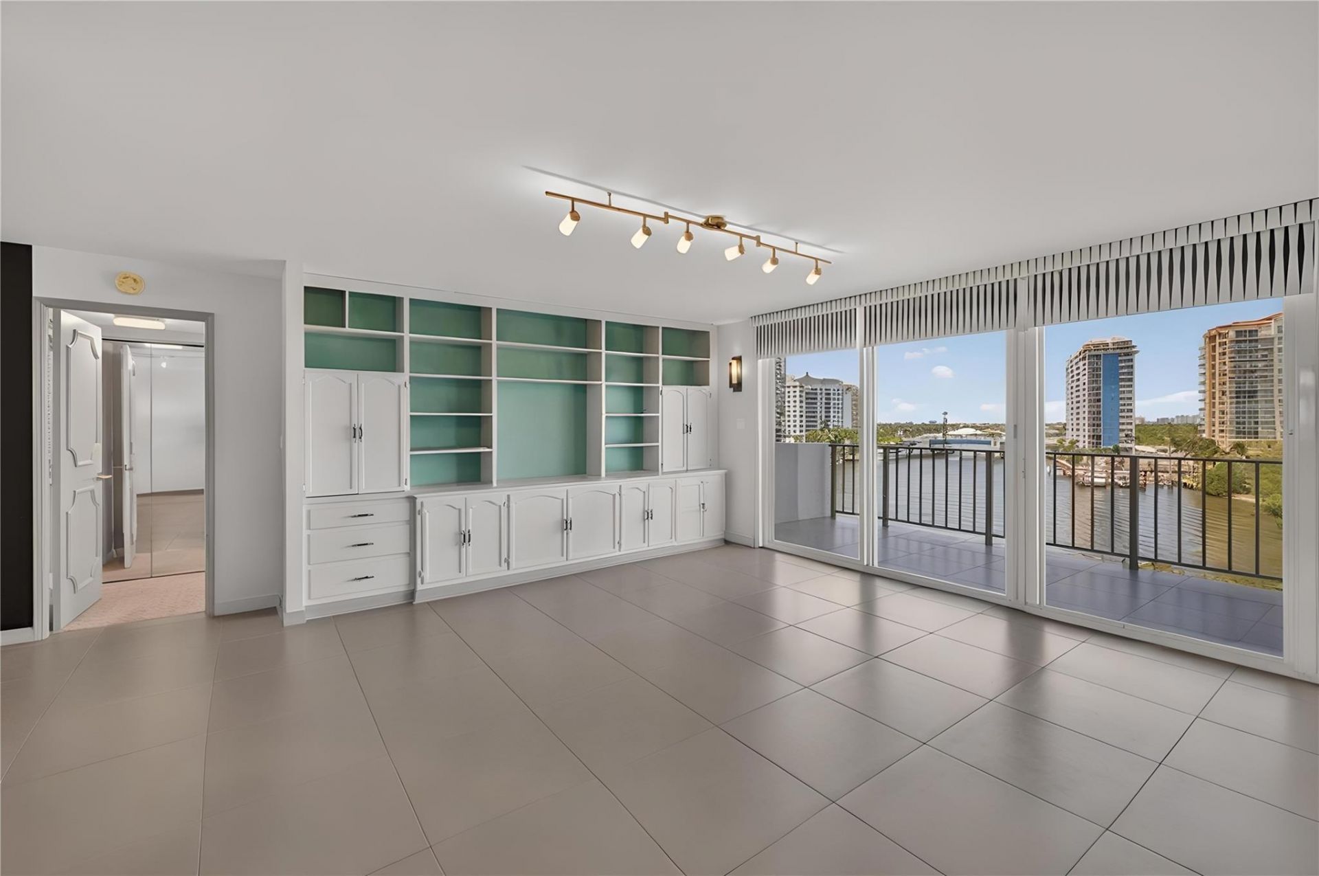 777 Bayshore Drive, Unit 701, Fort Lauderdale, FL 33304 Photo