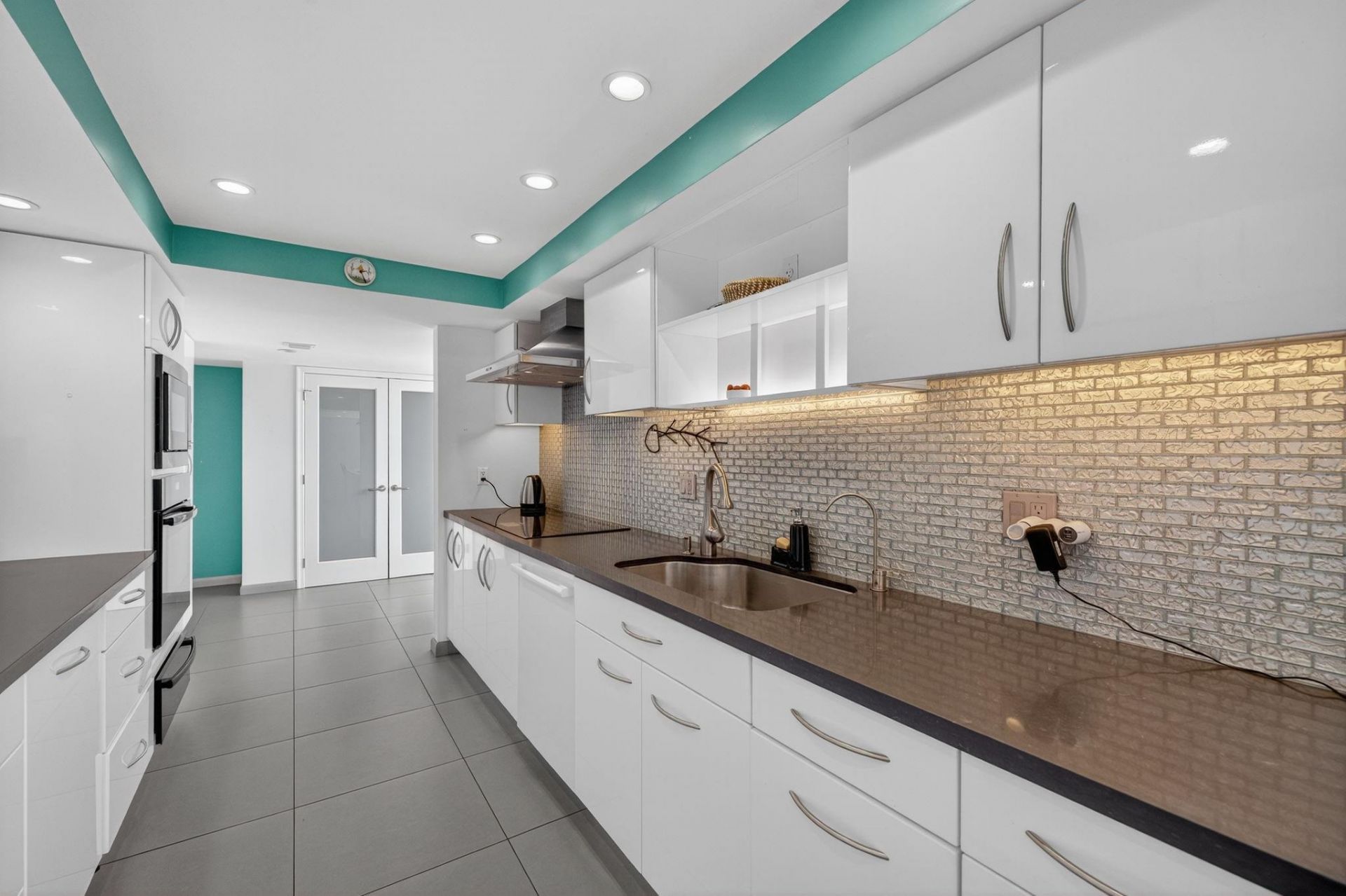 777 Bayshore Drive, Unit 701, Fort Lauderdale, FL 33304 Photo