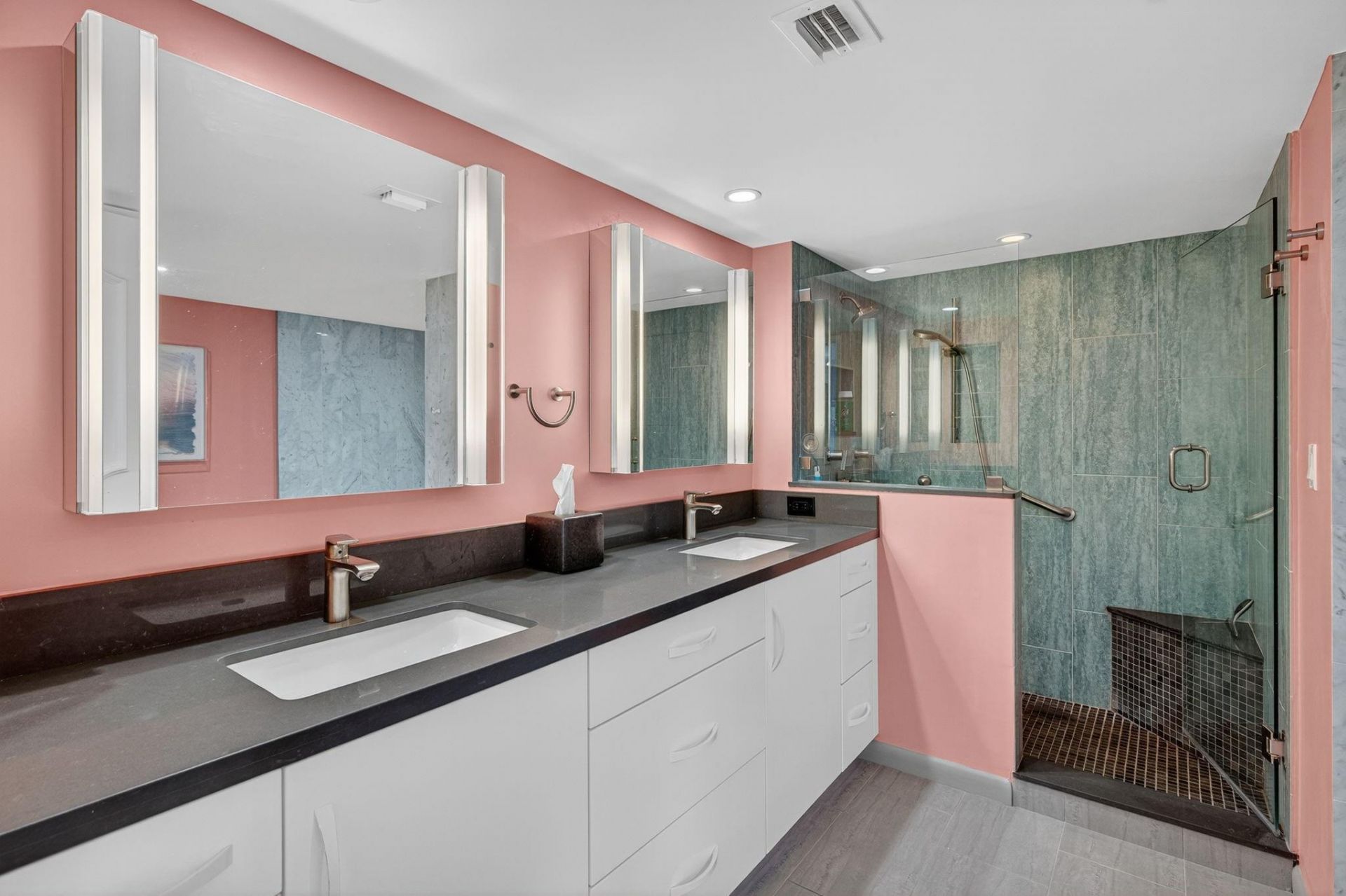 777 Bayshore Drive, Unit 701, Fort Lauderdale, FL 33304 Photo