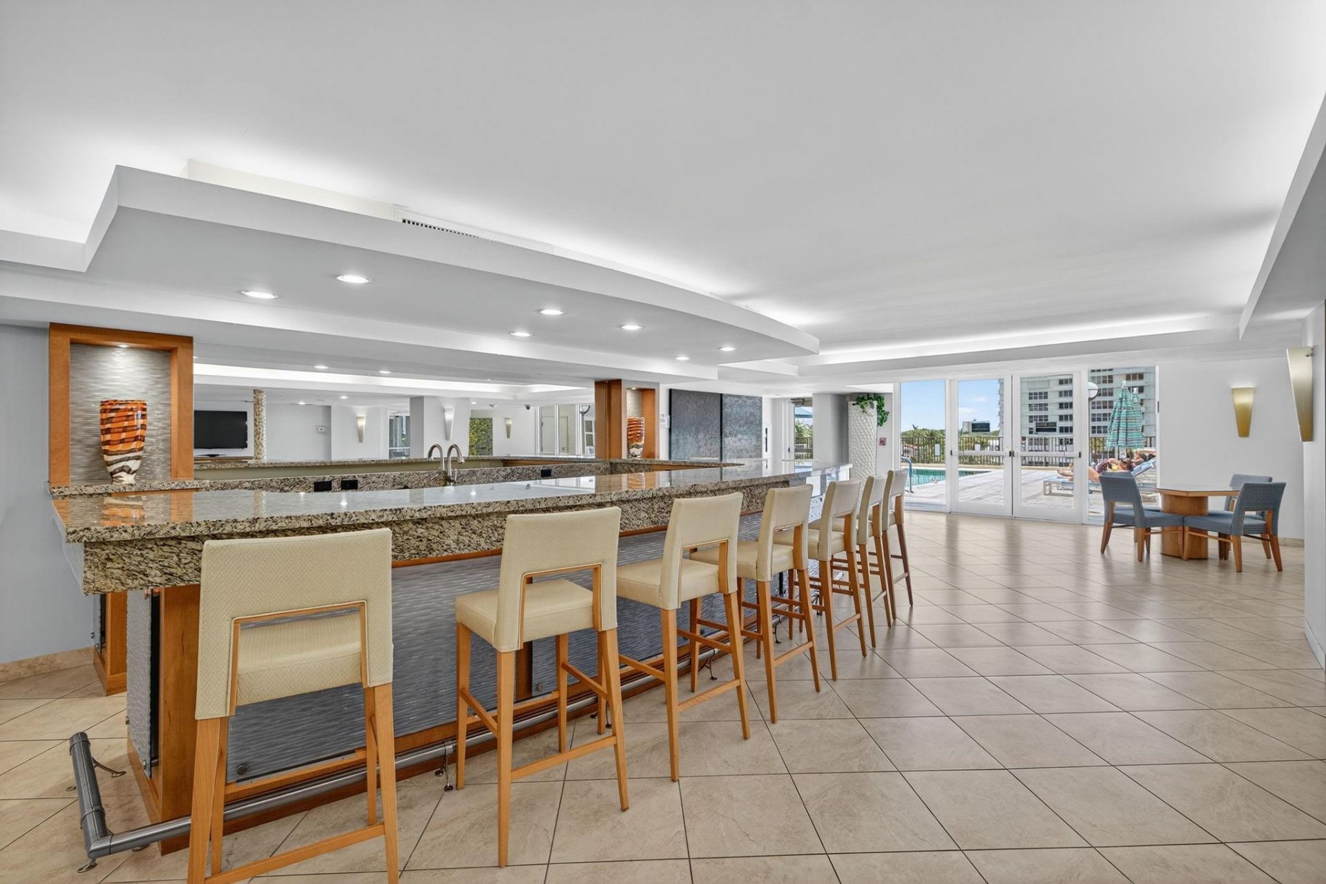 777 Bayshore Drive, Unit 701, Fort Lauderdale, FL 33304 Photo