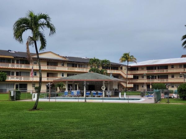 5300 Washington, Unit B130, Hollywood, FL 33021