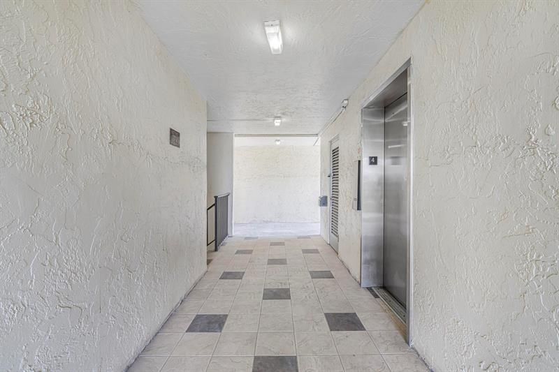 3000 NW 48th Terrace, Unit 423, Lauderdale Lakes, FL 33313 Photo