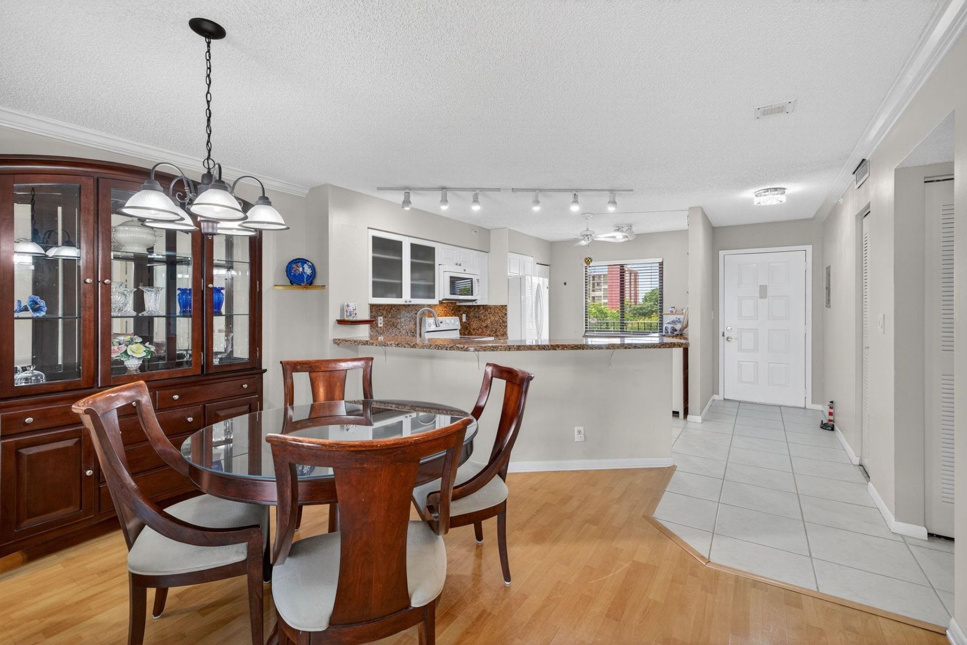 2205 S Cypress Bend Drive, Unit 505, Pompano Beach, FL 33069 Photo