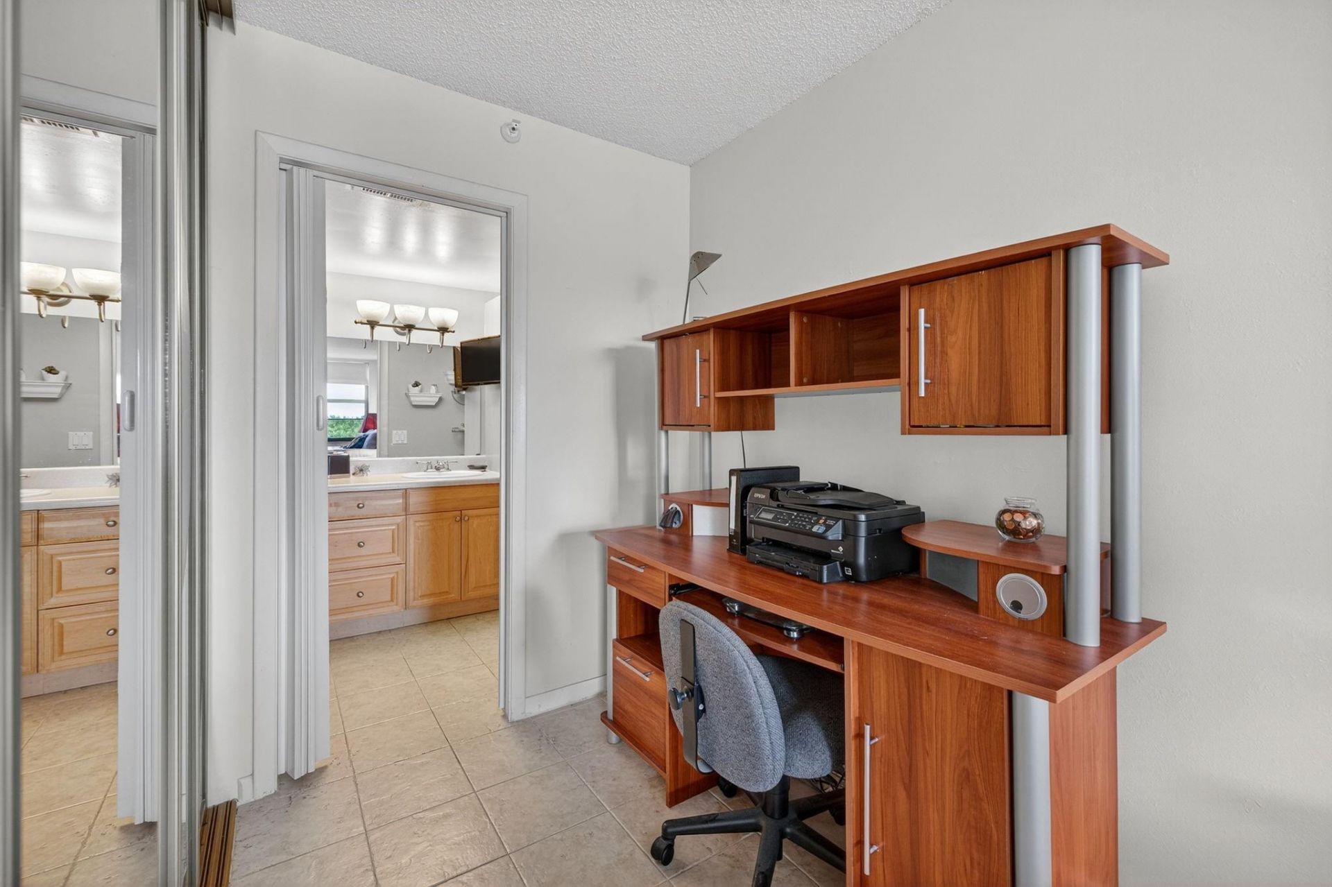 2205 S Cypress Bend Drive, Unit 505, Pompano Beach, FL 33069 Photo