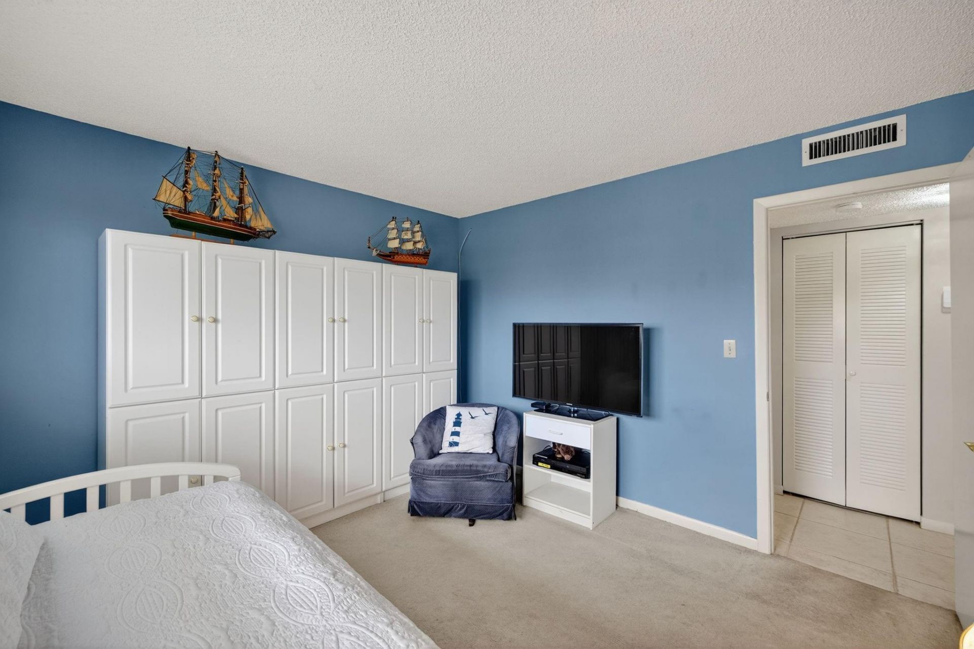 2205 S Cypress Bend Drive, Unit 505, Pompano Beach, FL 33069 Photo