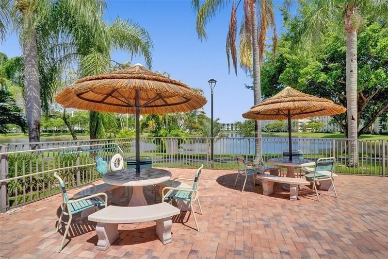 2205 S Cypress Bend Drive, Unit 505, Pompano Beach, FL 33069 Photo