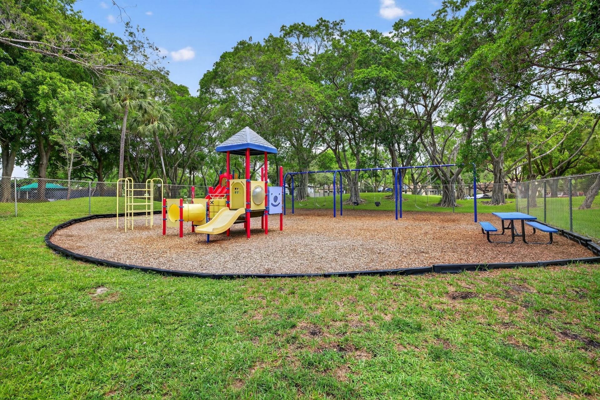 2205 S Cypress Bend Drive, Unit 505, Pompano Beach, FL 33069 Photo