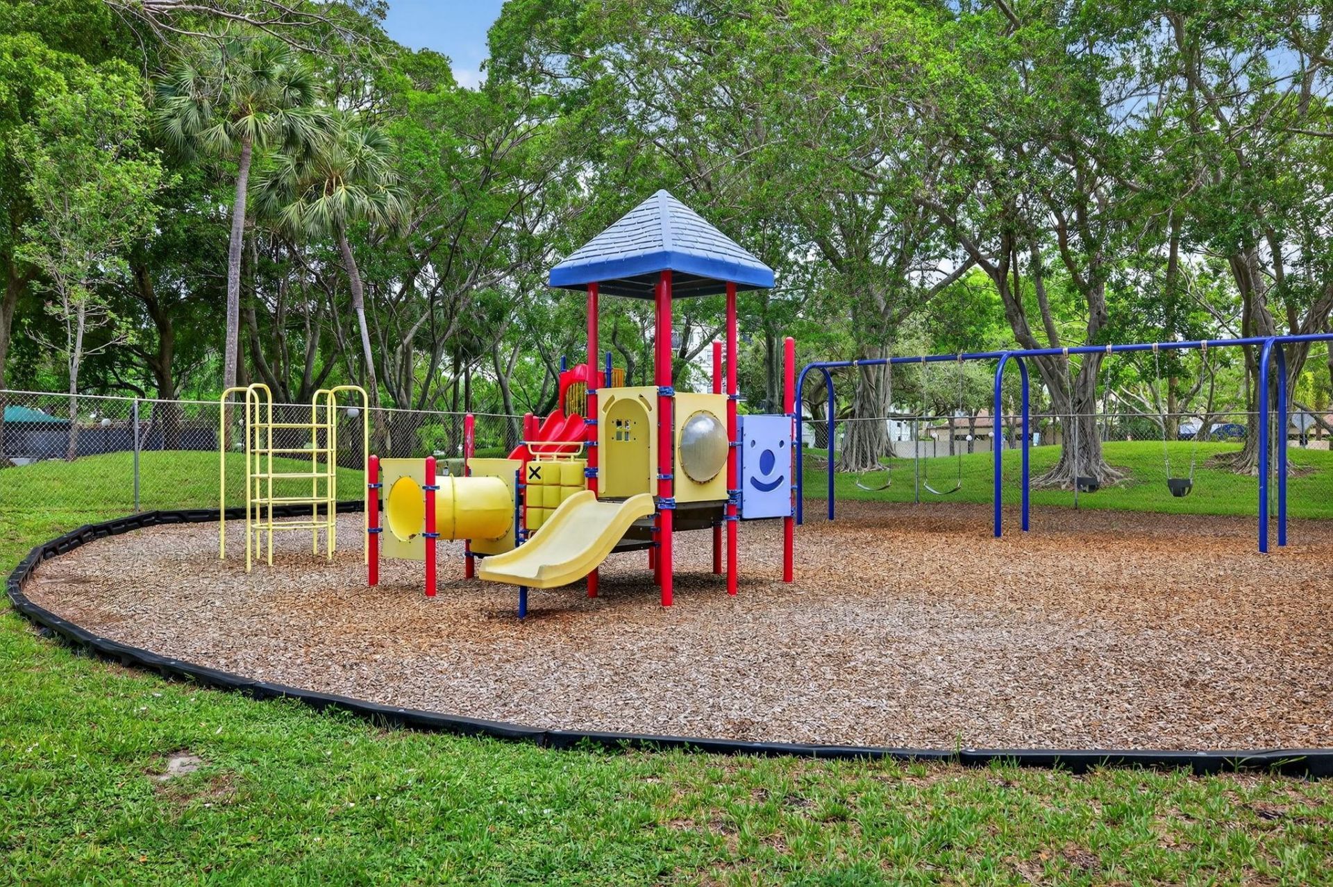 2205 S Cypress Bend Drive, Unit 505, Pompano Beach, FL 33069 Photo