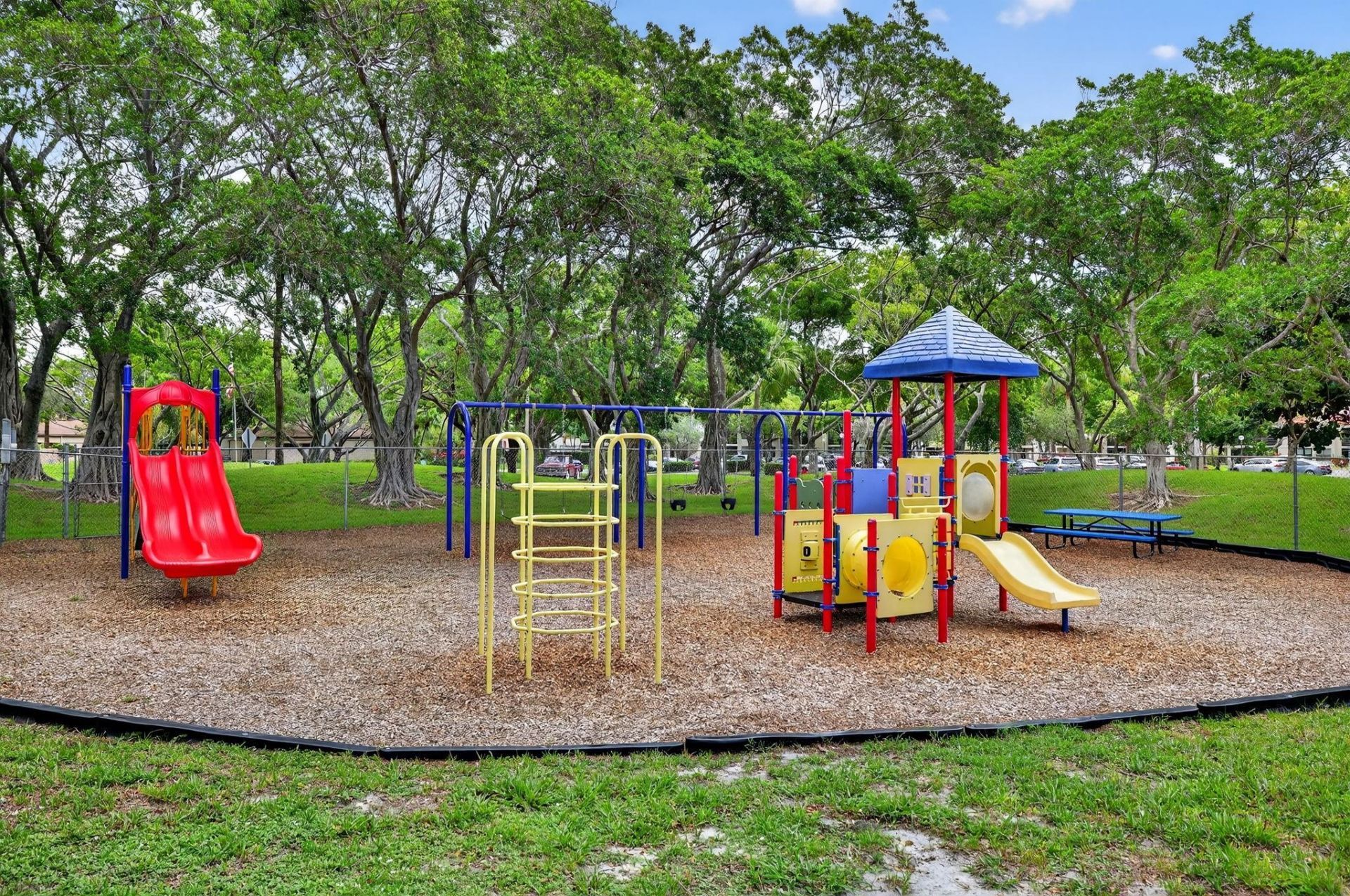 2205 S Cypress Bend Drive, Unit 505, Pompano Beach, FL 33069 Photo