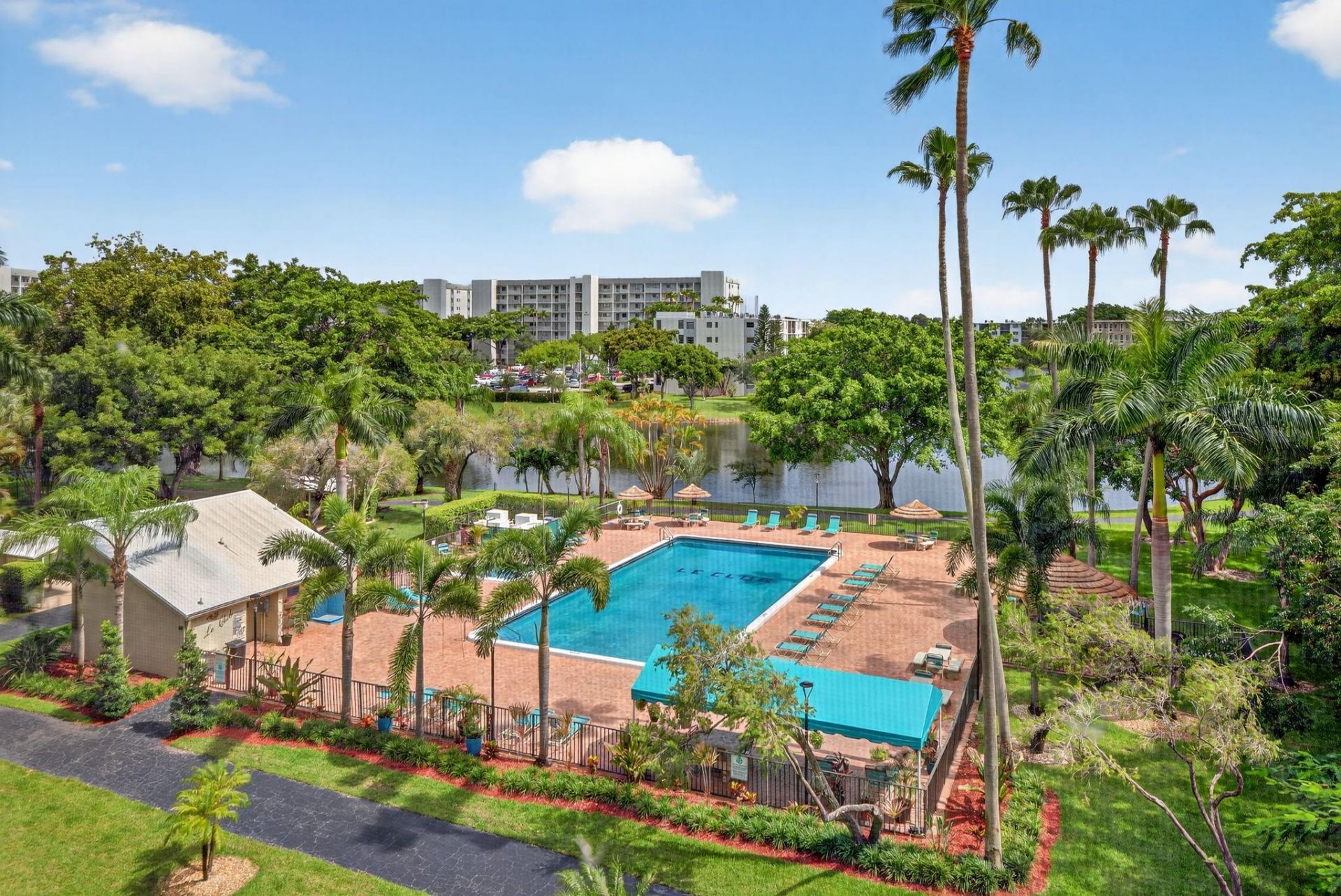 2205 S Cypress Bend Drive, Unit 505, Pompano Beach, FL 33069 Photo