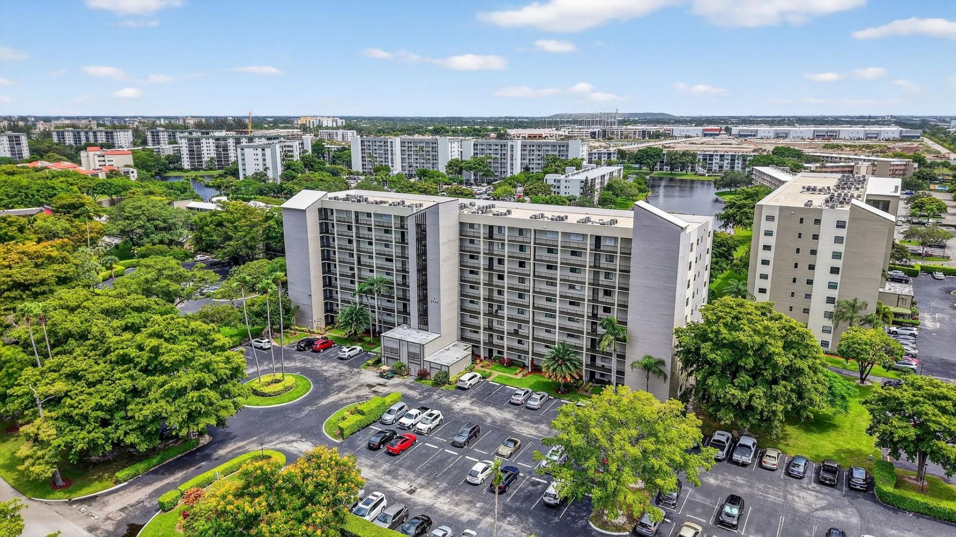 2205 S Cypress Bend Drive, Unit 505, Pompano Beach, FL 33069 Photo