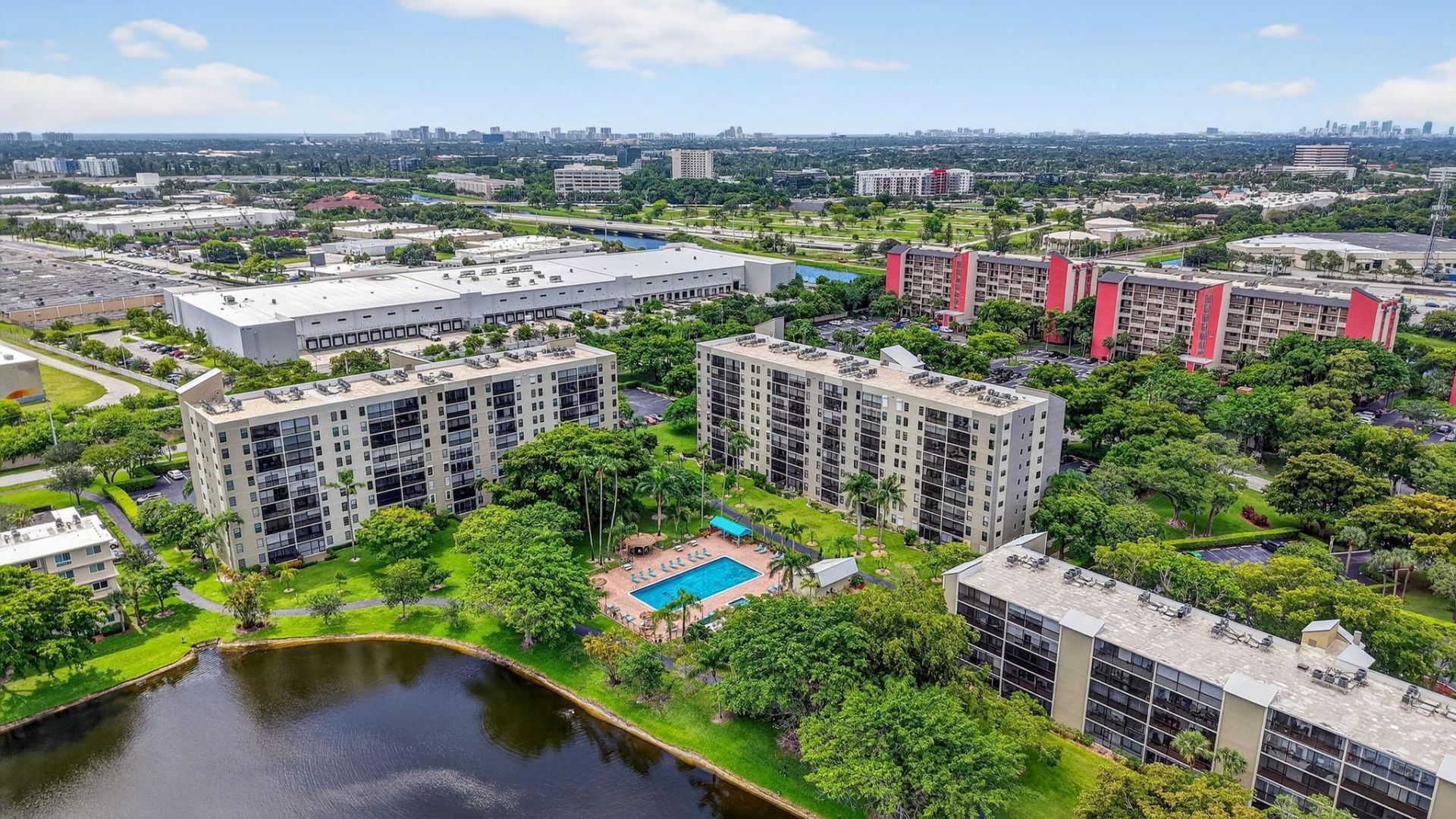 2205 S Cypress Bend Drive, Unit 505, Pompano Beach, FL 33069 Photo