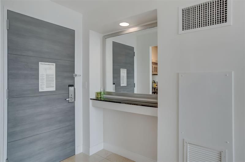 2670 E Sunrise Blvd, Unit 322, Fort Lauderdale, FL 33304 Photo