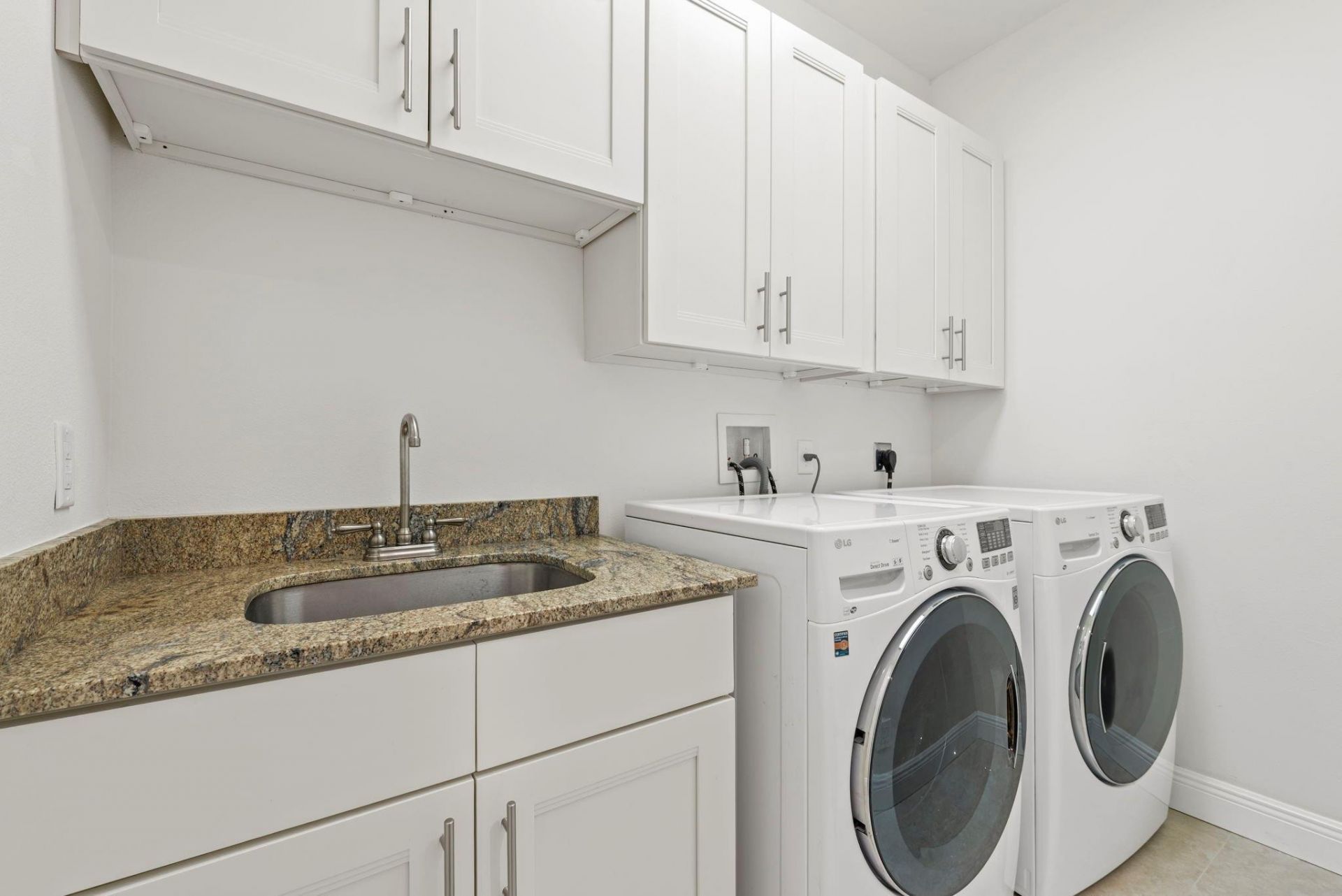 919 NE 17th Way, Fort Lauderdale, FL 33304 Photo