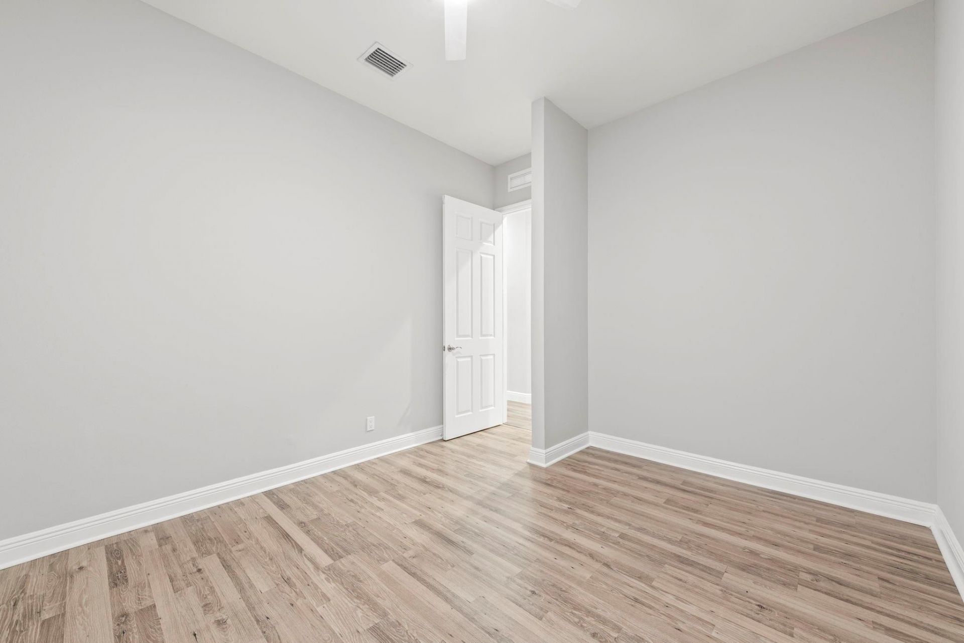 919 NE 17th Way, Fort Lauderdale, FL 33304 Photo