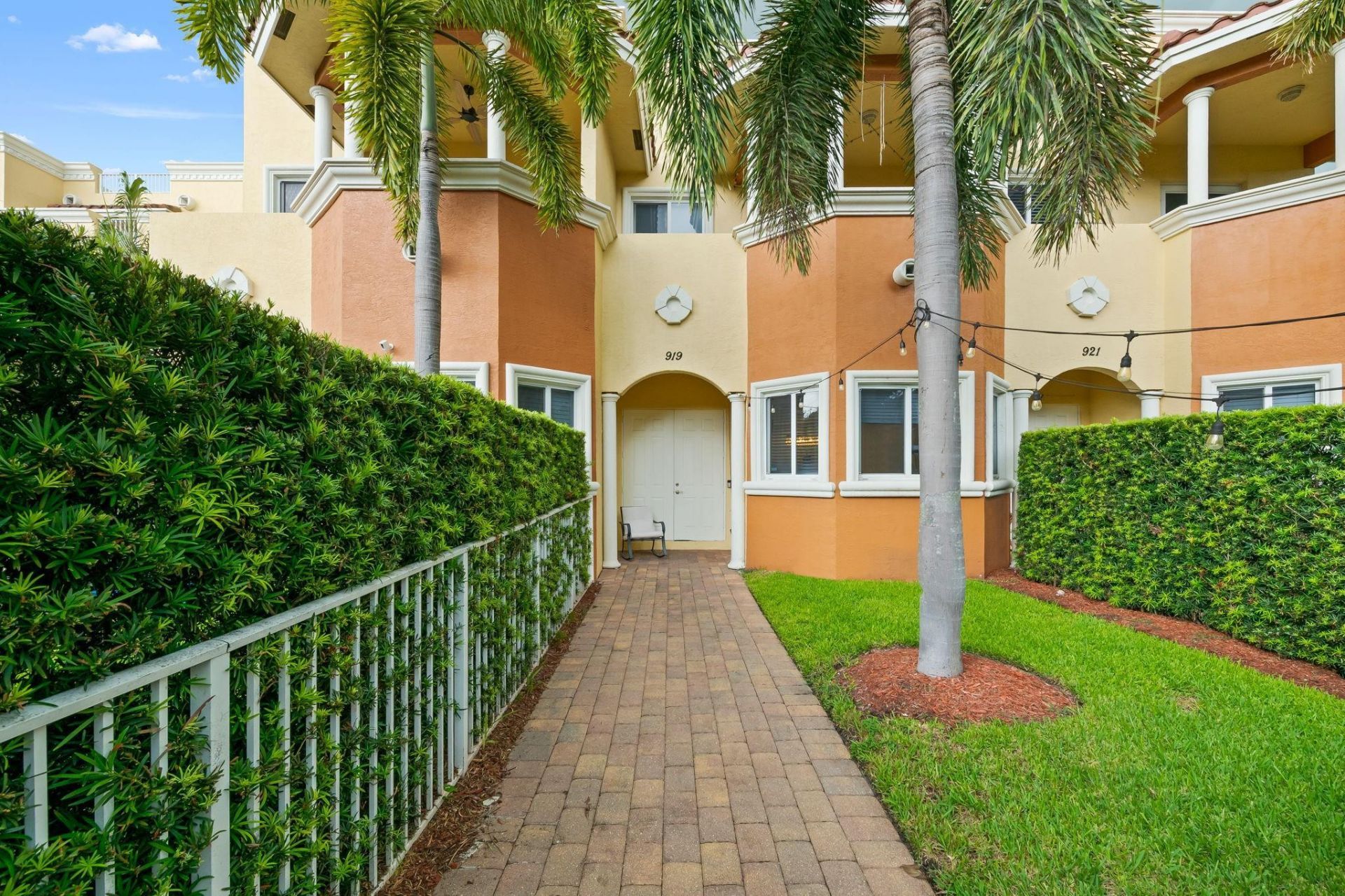 919 NE 17th Way, Fort Lauderdale, FL 33304 Photo