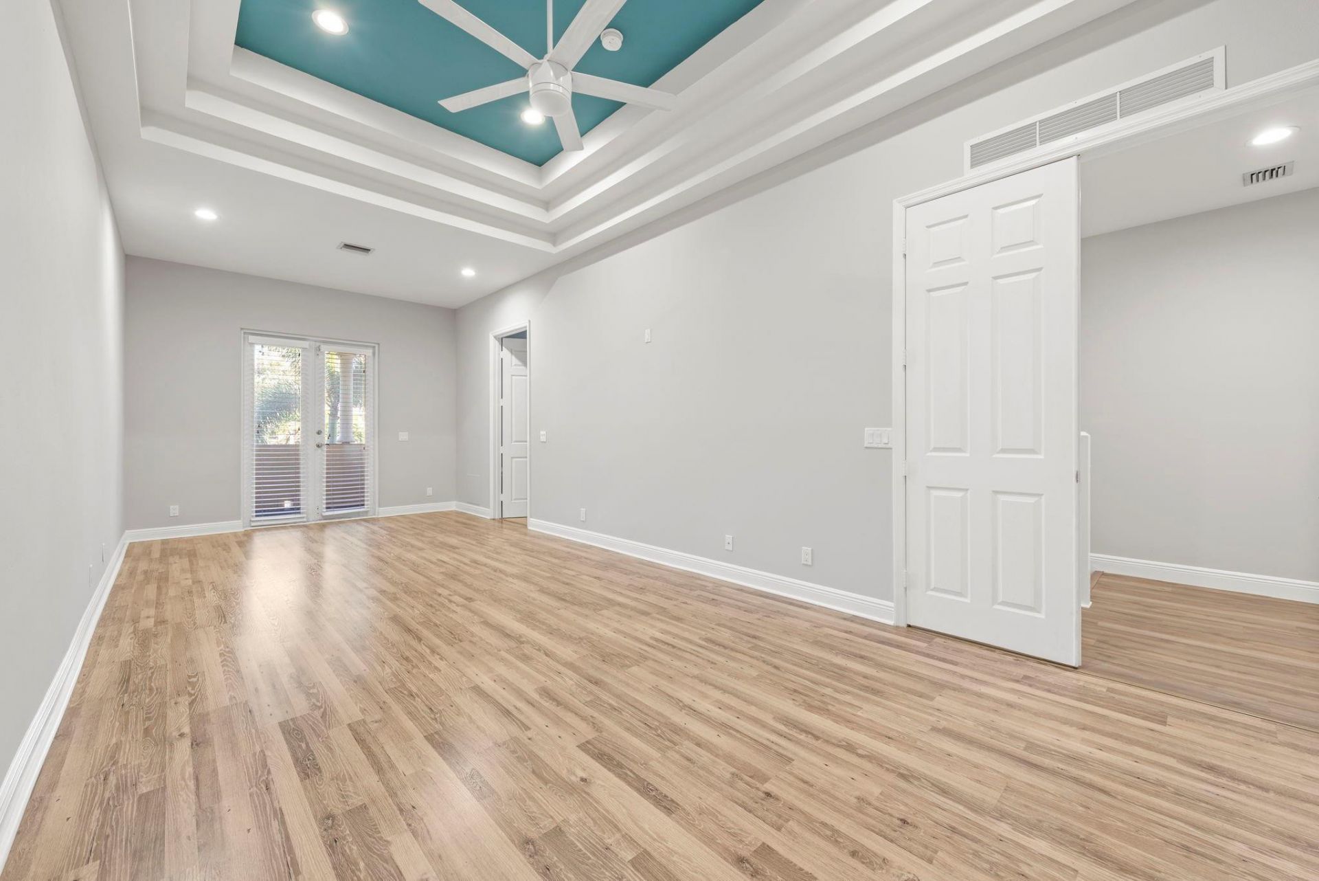 919 NE 17th Way, Fort Lauderdale, FL 33304 Photo