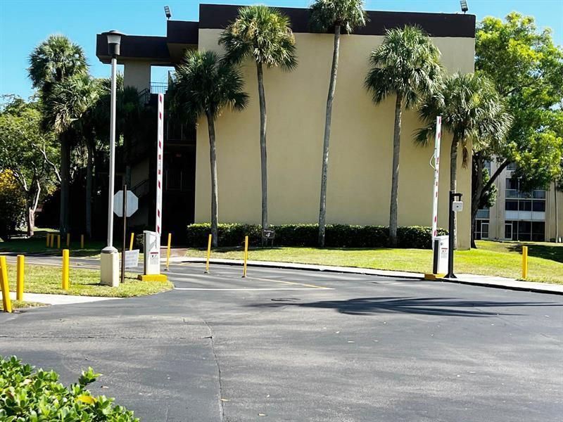 3141 NW 47th Terrace, Unit 221, Lauderdale Lakes, FL 33319 Photo