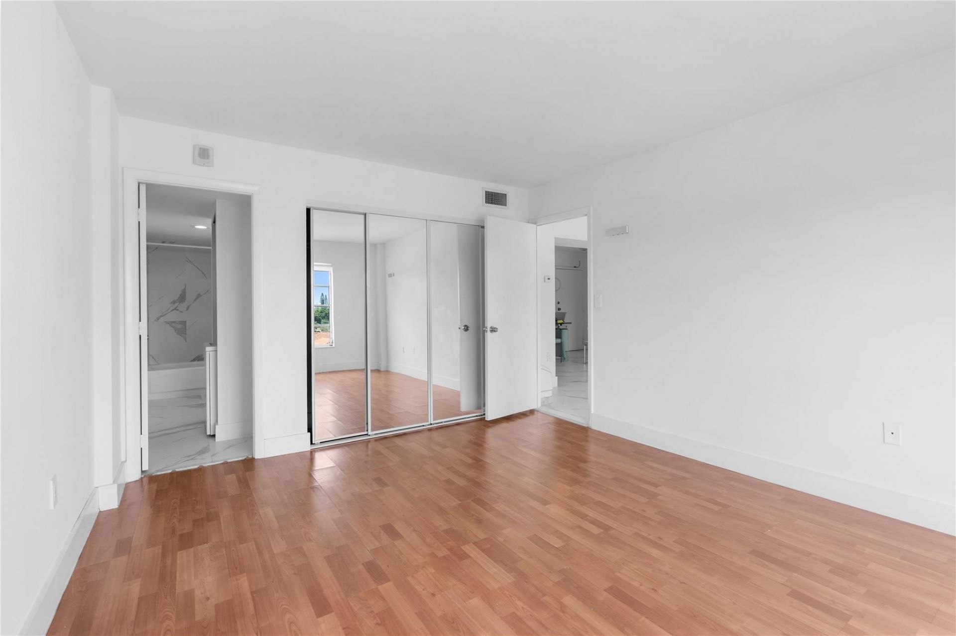 4164 Inverrary Drive, Unit 412, Lauderhill, FL 33319 Photo