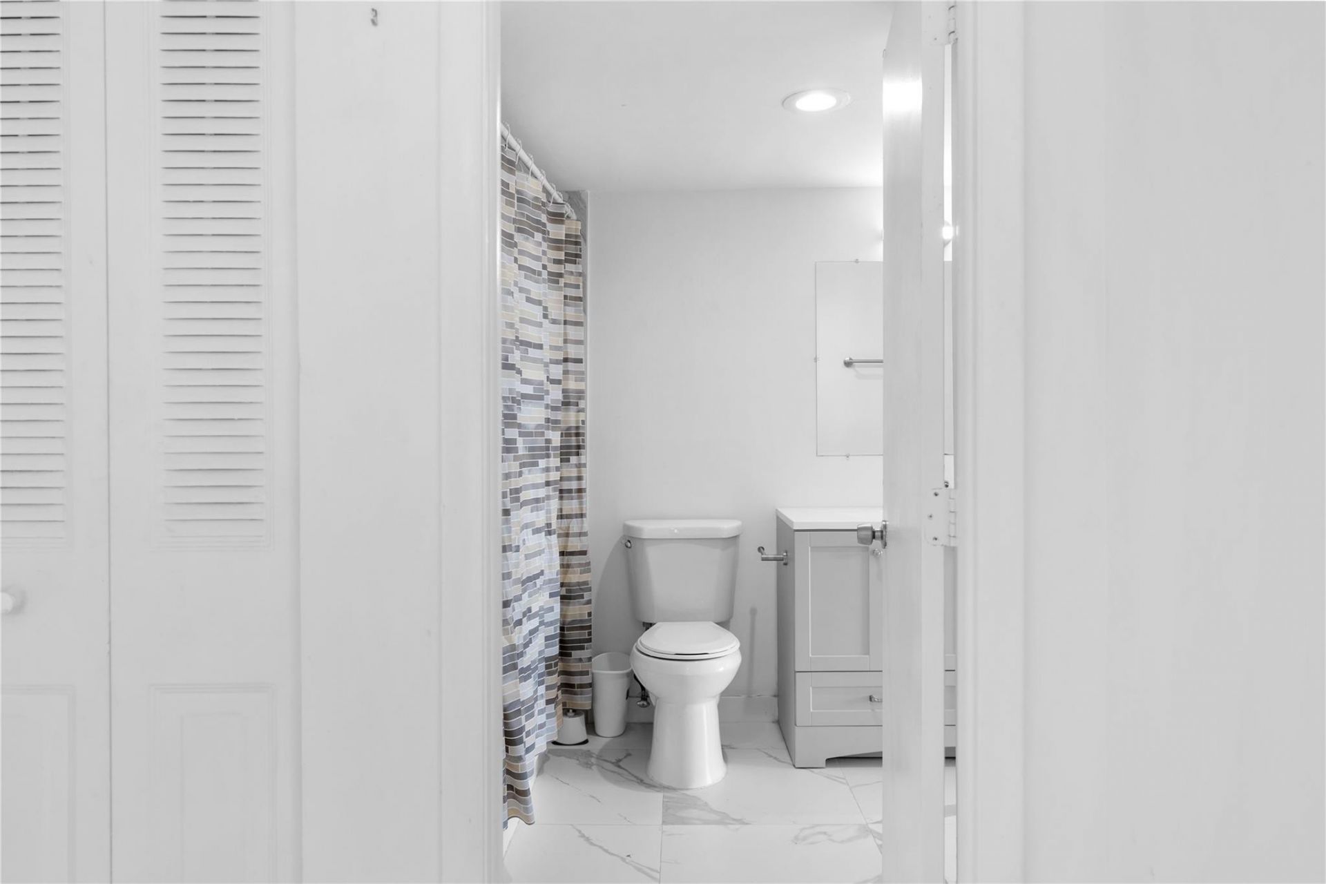 4164 Inverrary Drive, Unit 412, Lauderhill, FL 33319 Photo