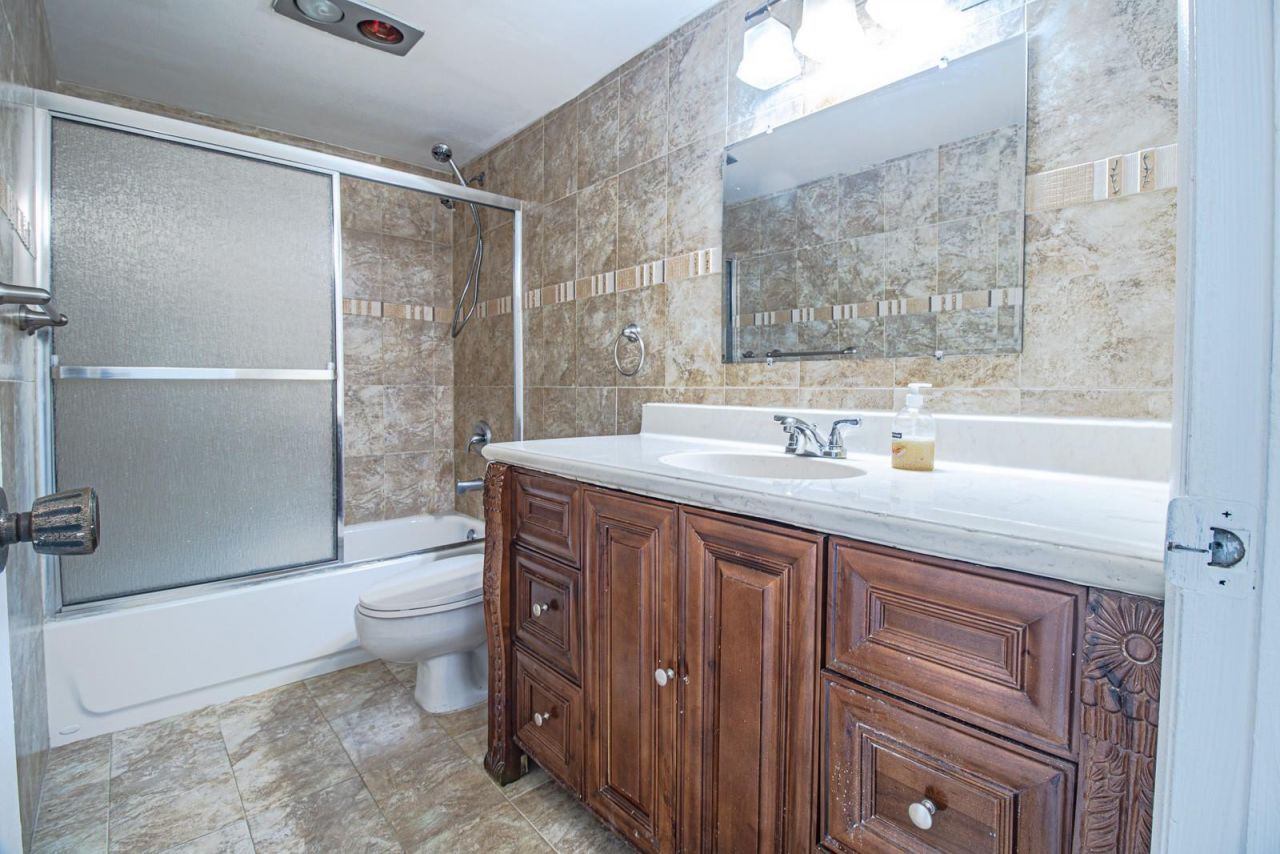 3280 Spanish Moss Terrace, Unit 307, Lauderhill, FL 33319 Photo