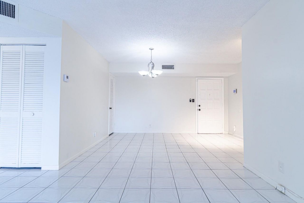3280 Spanish Moss Terrace, Unit 307, Lauderhill, FL 33319 Photo