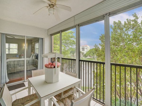 2208 S Cypress Bend Drive, Unit 401, Pompano Beach, FL 33069