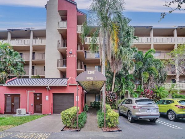 2208 S Cypress Bend Drive, Unit 401, Pompano Beach, FL 33069