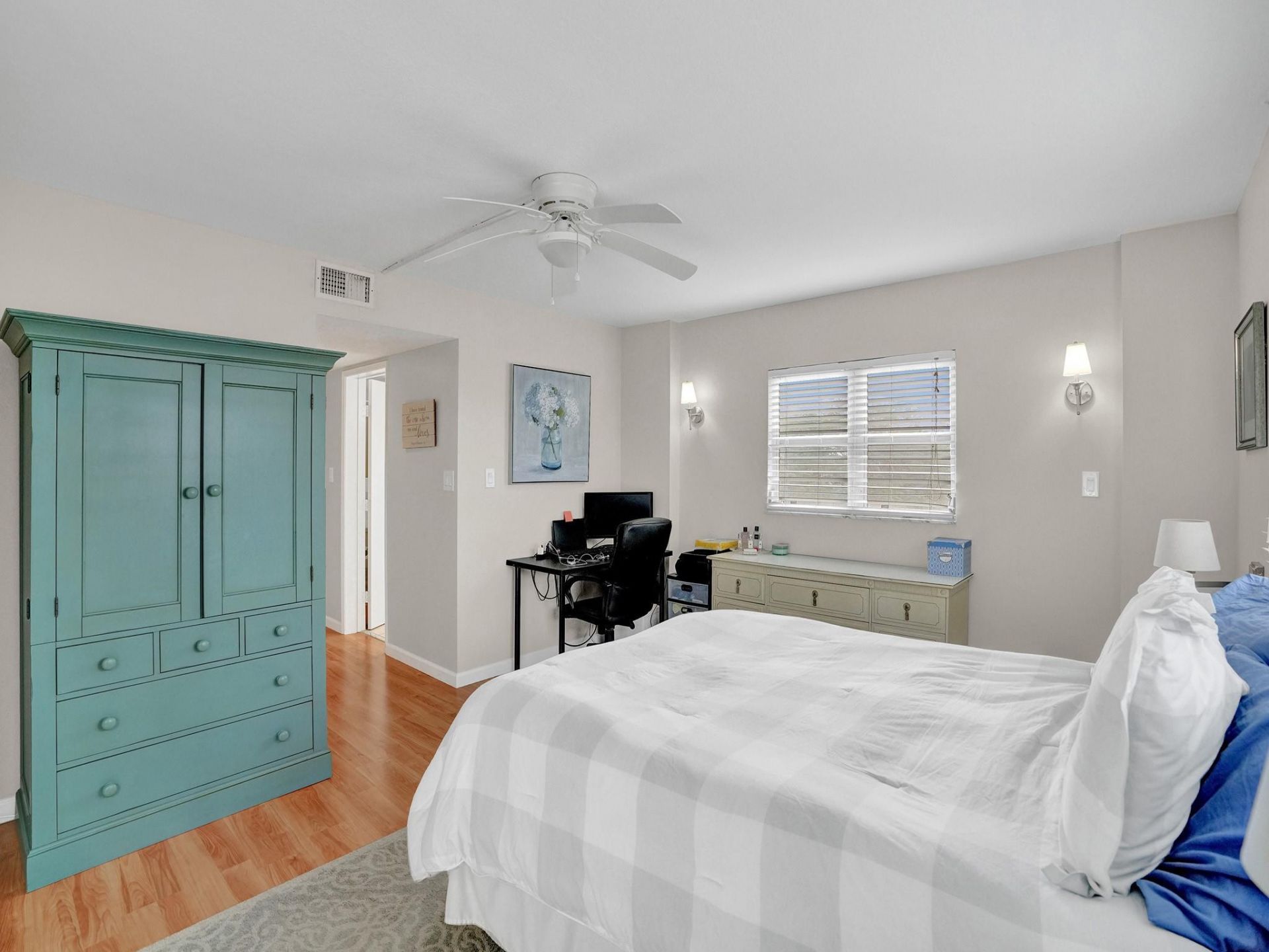 2208 S Cypress Bend Drive, Unit 401, Pompano Beach, FL 33069 Photo