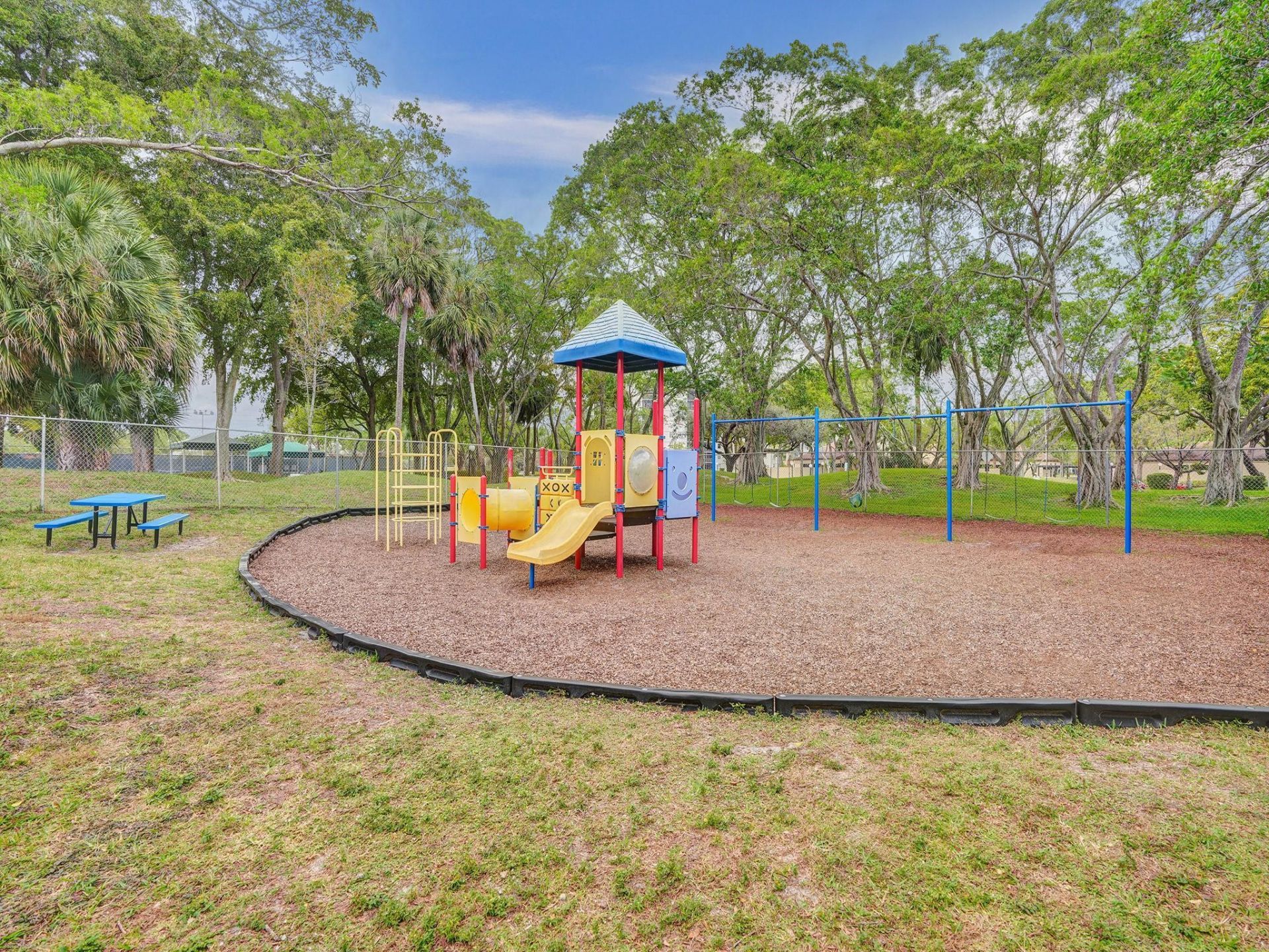 2208 S Cypress Bend Drive, Unit 401, Pompano Beach, FL 33069 Photo