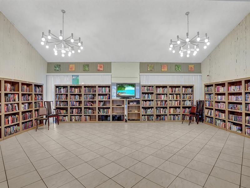 2208 S Cypress Bend Drive, Unit 401, Pompano Beach, FL 33069 Photo