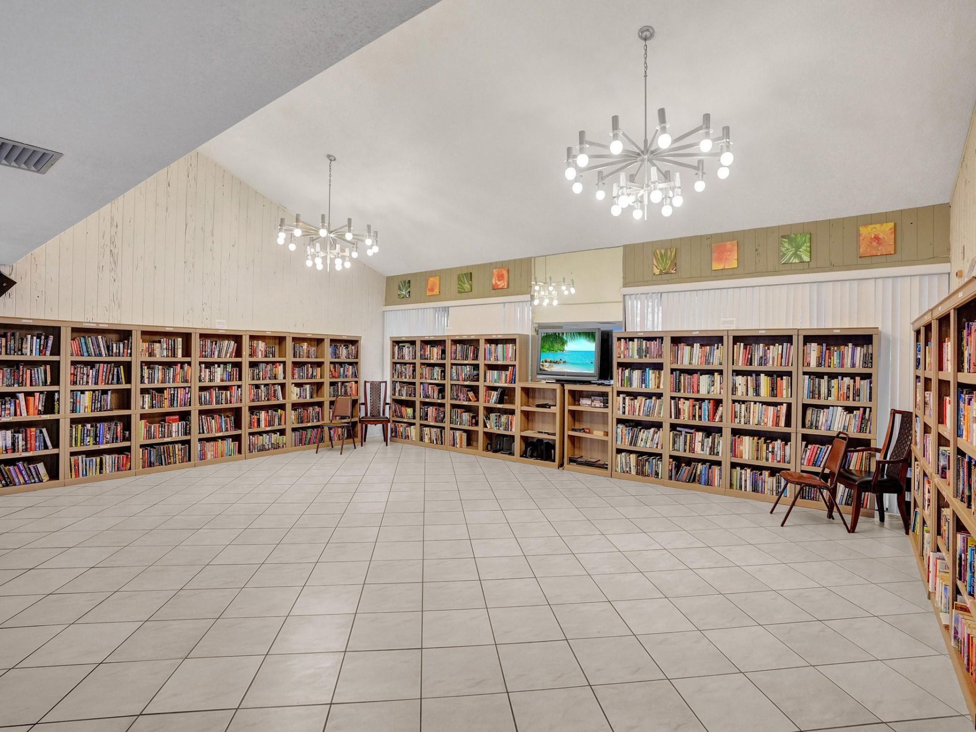 2208 S Cypress Bend Drive, Unit 401, Pompano Beach, FL 33069 Photo