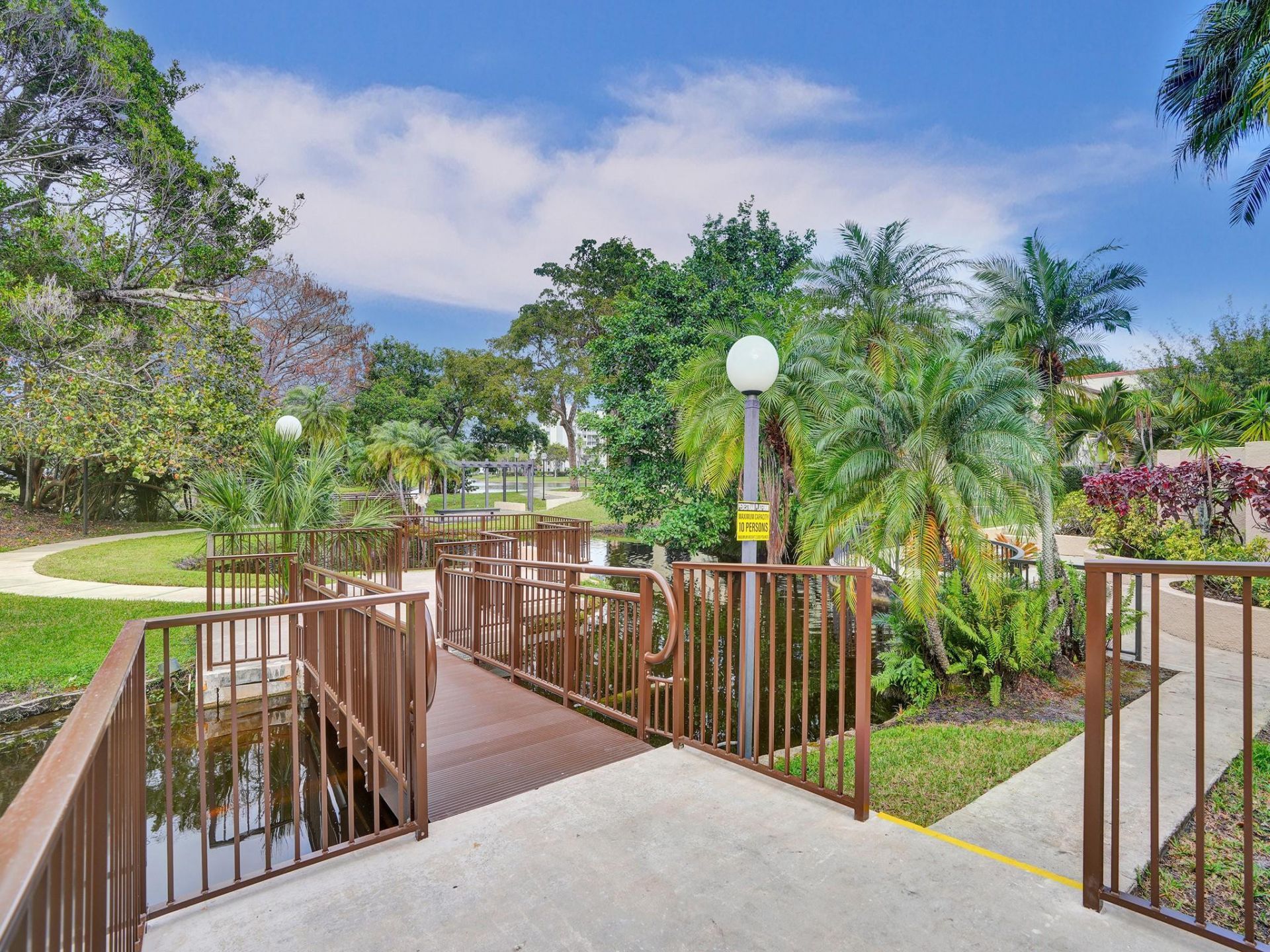 2208 S Cypress Bend Drive, Unit 401, Pompano Beach, FL 33069 Photo