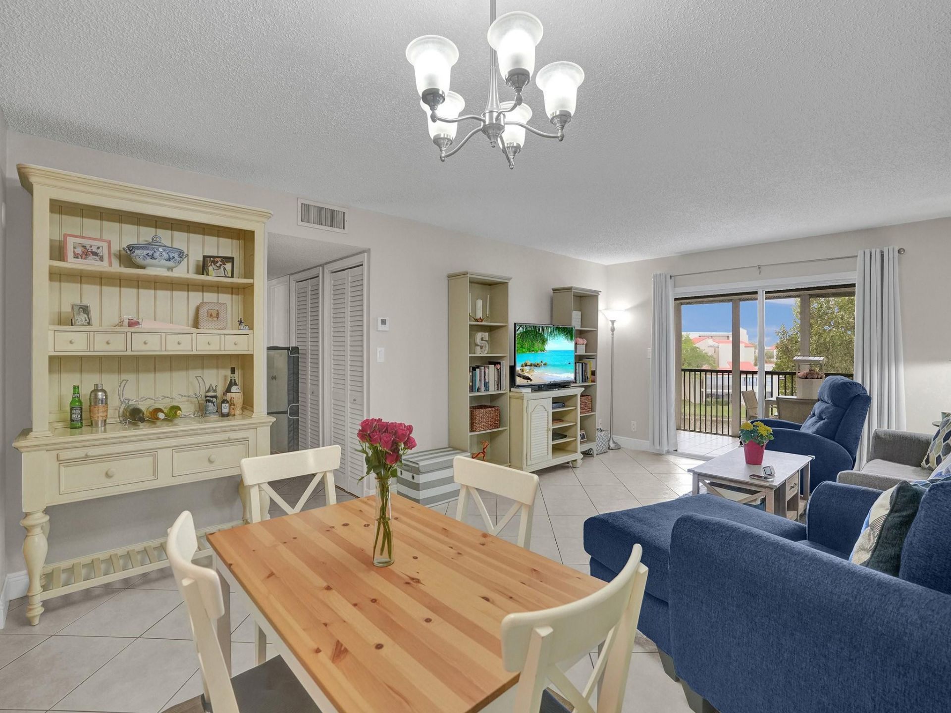 2208 S Cypress Bend Drive, Unit 401, Pompano Beach, FL 33069 Photo