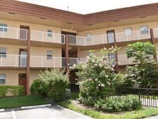 9001 Sunrise Lakes Blvd, Unit 201, Sunrise, FL 33322