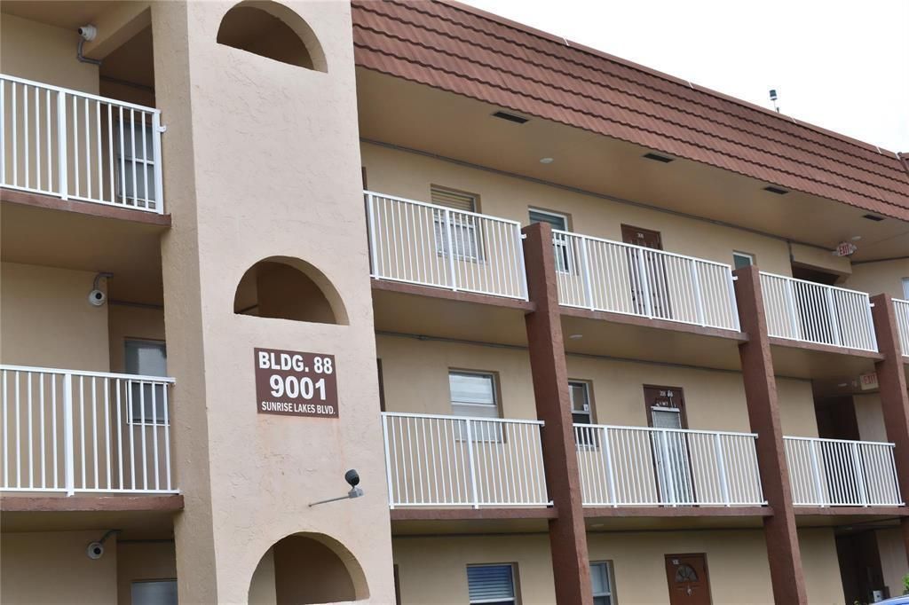 9001 Sunrise Lakes Boulevard, Unit 201, Sunrise, FL 33322 Photo