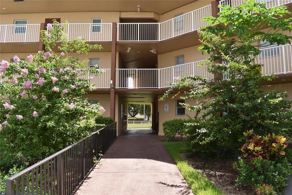 9001 Sunrise Lakes Boulevard, Unit 201, Sunrise, FL 33322 Photo