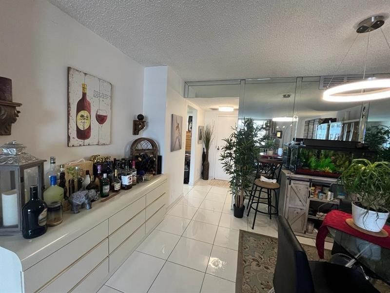 2500 Parkview Dr, Unit 1618, Hallandale Beach, FL 33009 Photo