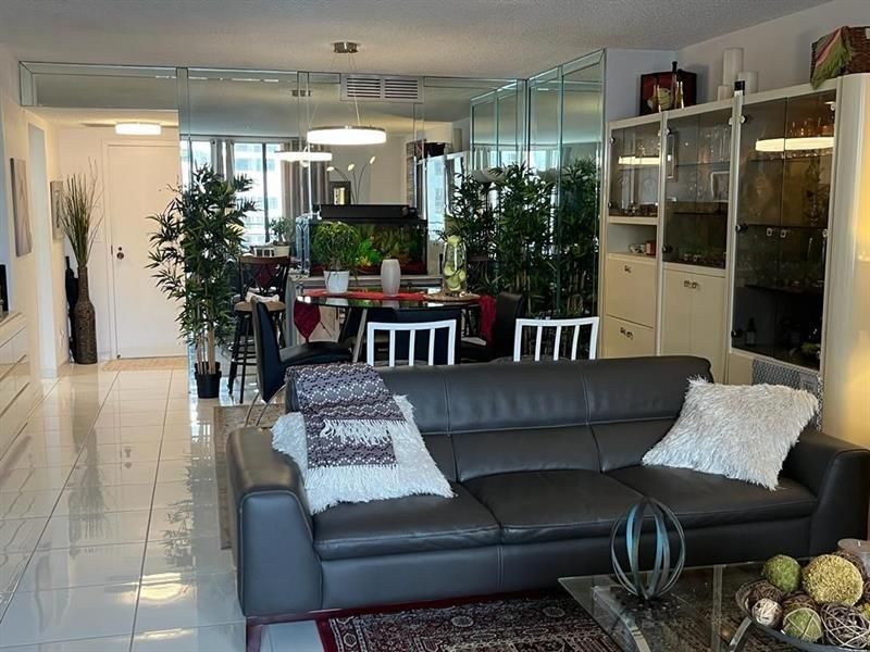 2500 Parkview Dr, Unit 1618, Hallandale Beach, FL 33009 Photo