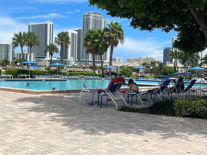 2500 Parkview Dr, Unit 1618, Hallandale Beach, FL 33009 Photo