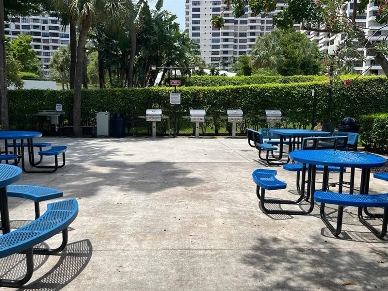 2500 Parkview Dr, Unit 1618, Hallandale Beach, FL 33009 Photo