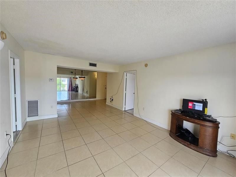 4172 Inverrary Drive, Unit 410, Lauderhill, FL 33319 Photo