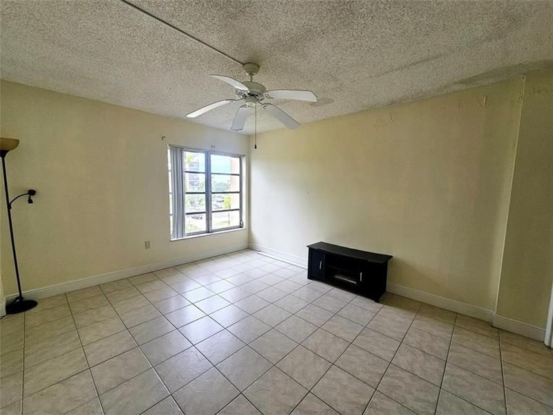 4172 Inverrary Drive, Unit 410, Lauderhill, FL 33319 Photo