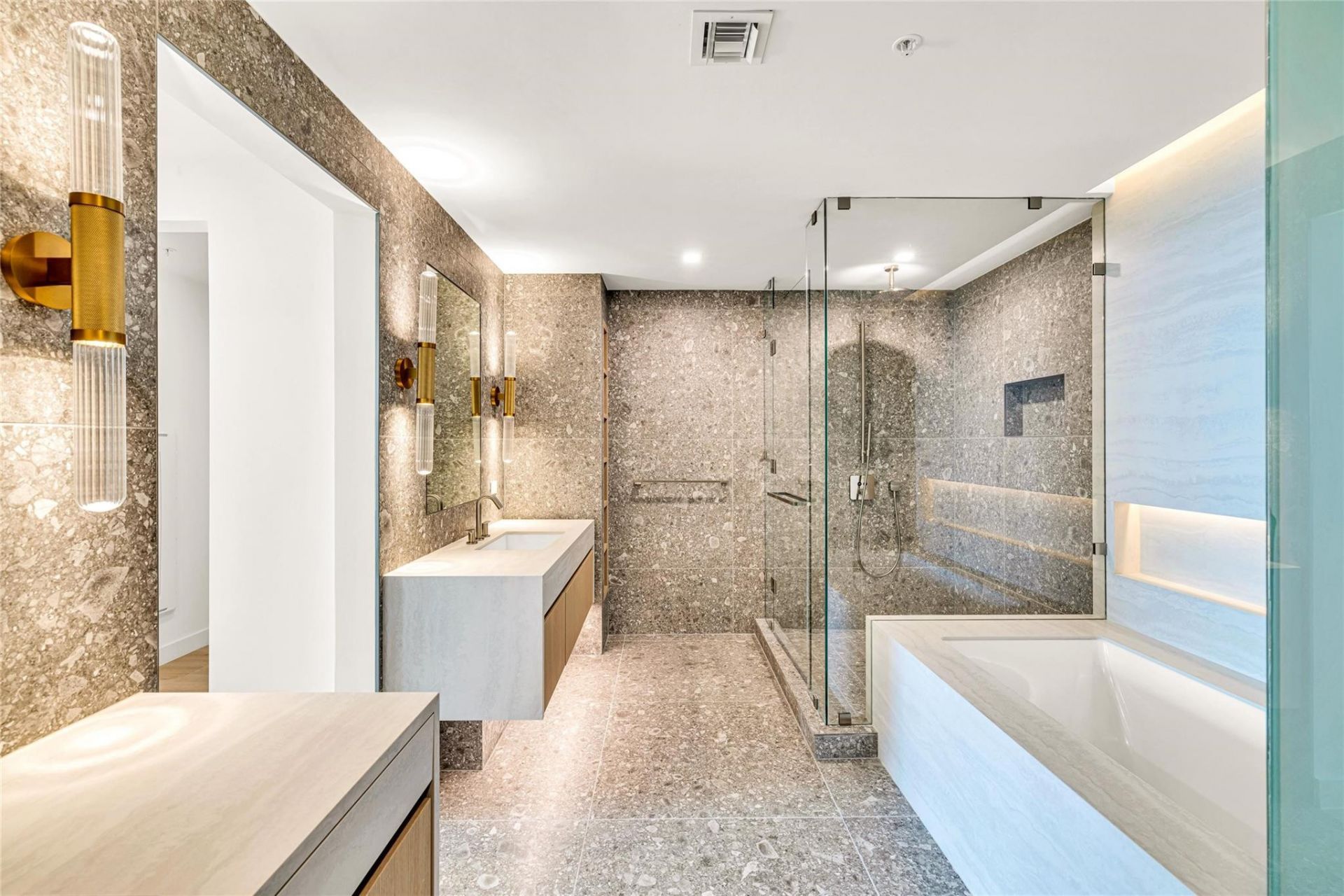 900 N Ocean Boulevard, Unit 606, Pompano Beach, FL 33062 Photo